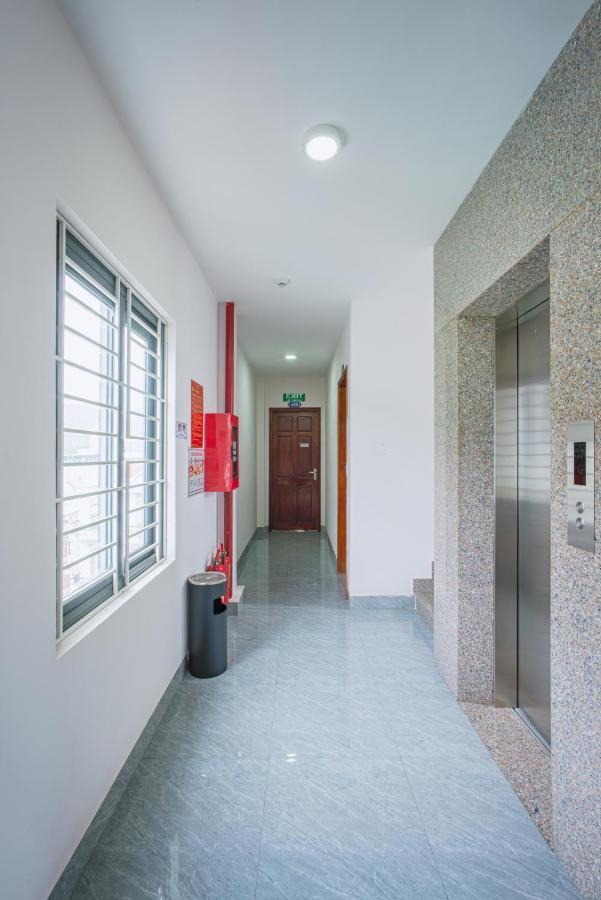 Phu Xuan Hotel Куинён Экстерьер фото