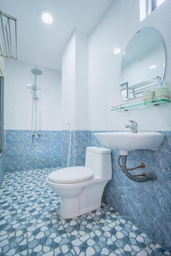 Phu Xuan Hotel Куинён Экстерьер фото