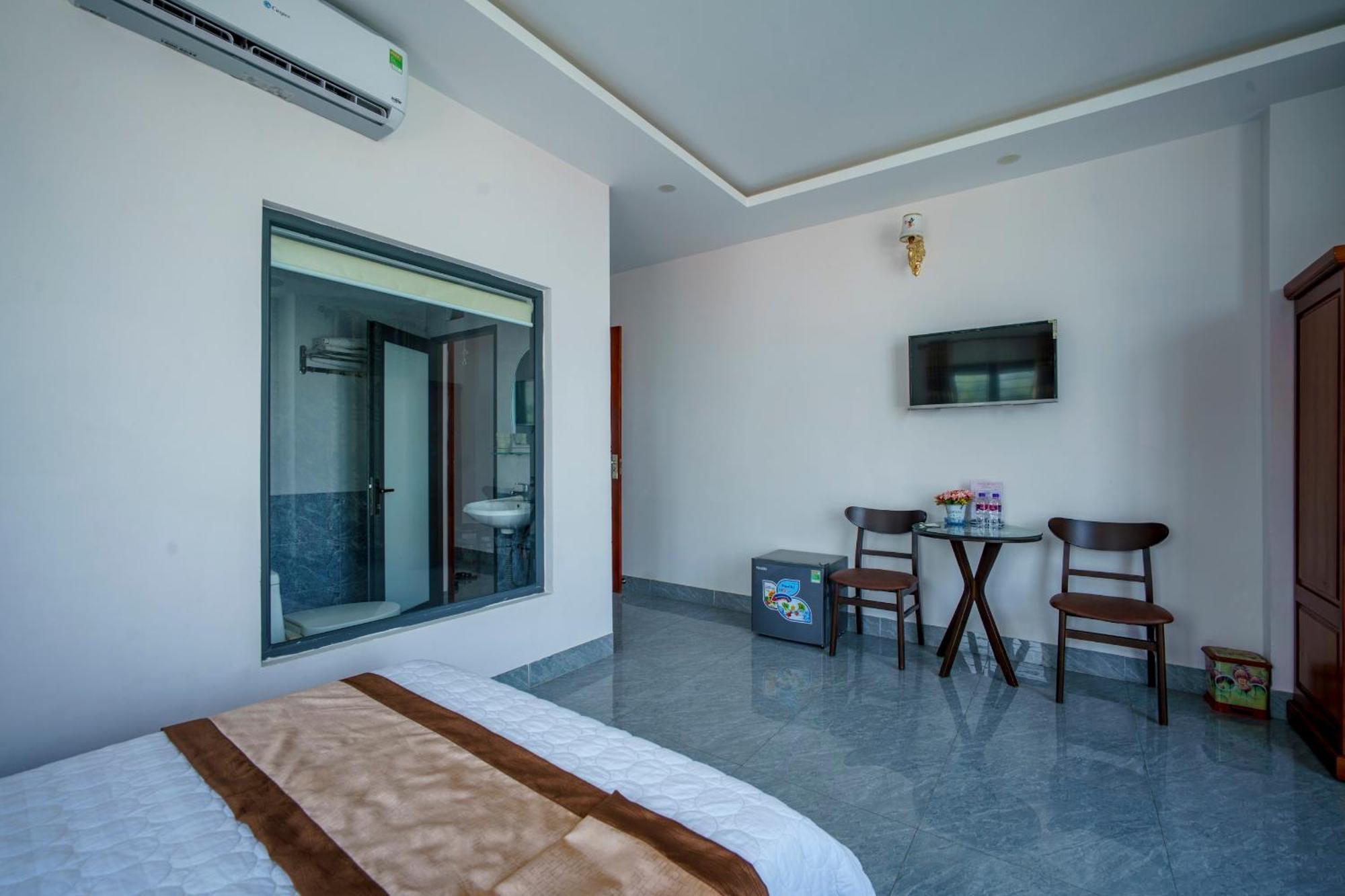 Phu Xuan Hotel Куинён Экстерьер фото